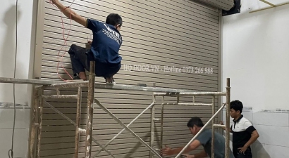 Tìm Thợ Sửa Cửa Cuốn Cầu Giấy Giỏi, Giá Mềm